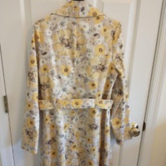 Merona Women's Floral Trench Coat, Size Medium - Picture 3 of 4